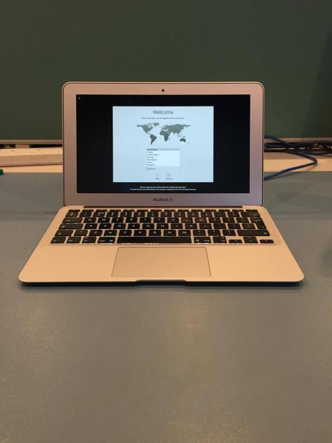 MacBook Air 11-inch Mid 2011